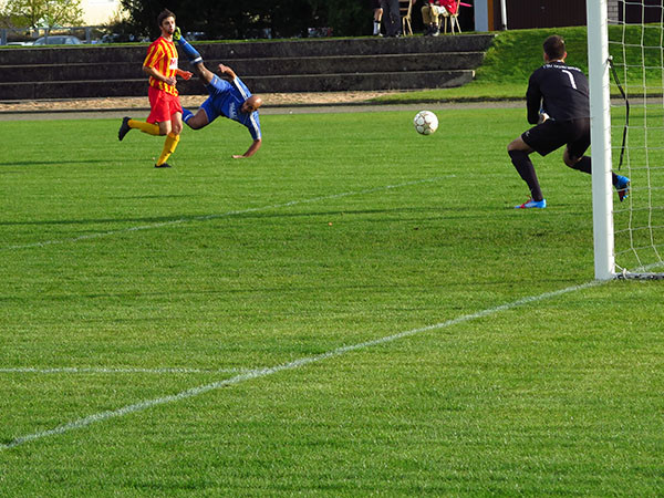 TSV 04 Feucht - TSV Ochenbruck 2:3 (2:1)